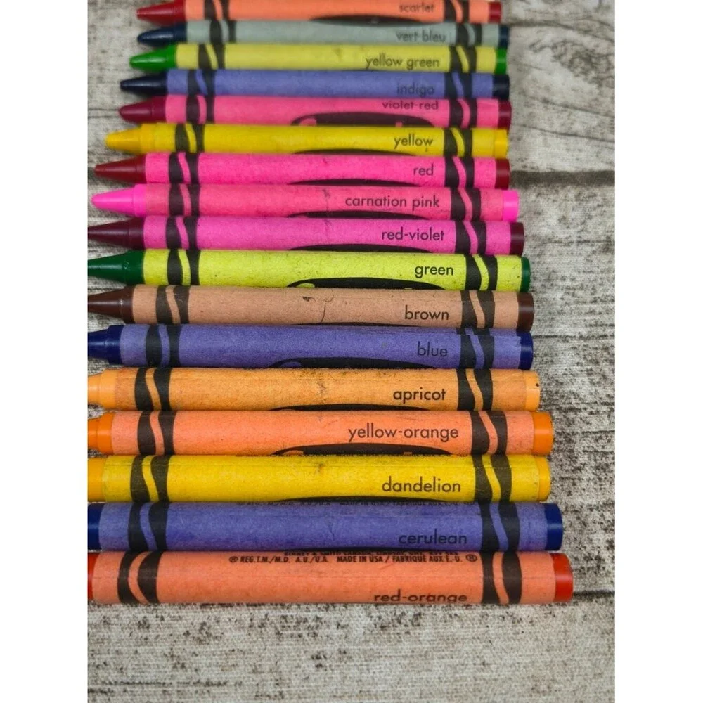 Vintage 2000 Crayola Crayons 24 Pack (Only 23 Included) - Dandelion and Others